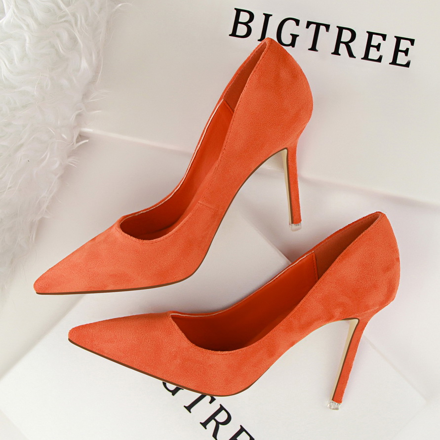 Sapatos de camurça femininos c - Court Heel Pointed avaliação e preço